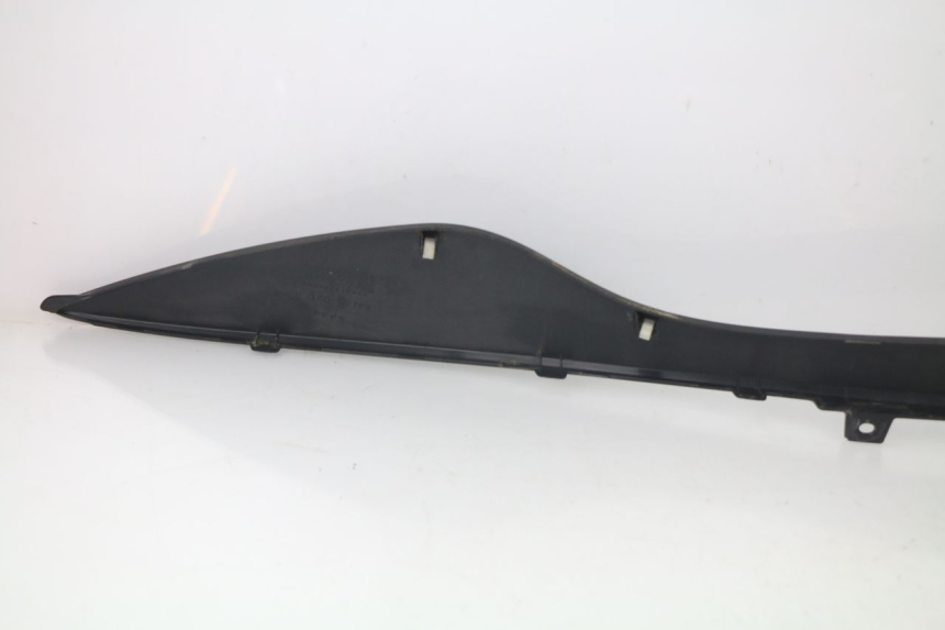 photo de CACHE SOUS SELLE DROIT SUZUKI AN BURGMAN 400 (2006 - 2010)