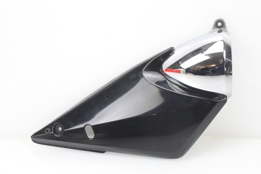 photo de CACHE SOUS SELLE DROIT SUZUKI GSF N BANDIT 600 (2000 - 2004)