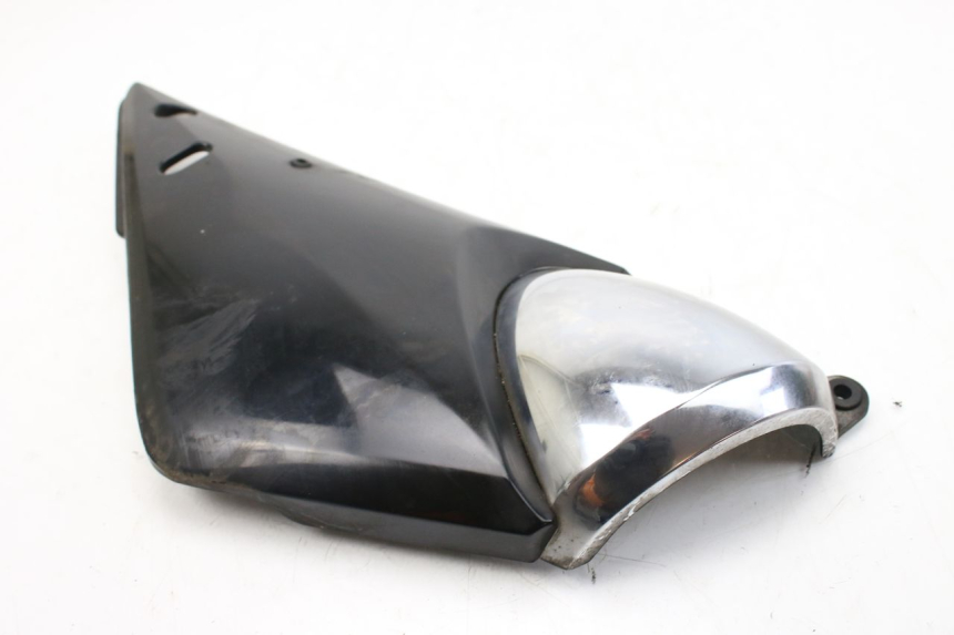 photo de CACHE SOUS SELLE DROIT SUZUKI GSF S BANDIT 600 (2000 - 2004)