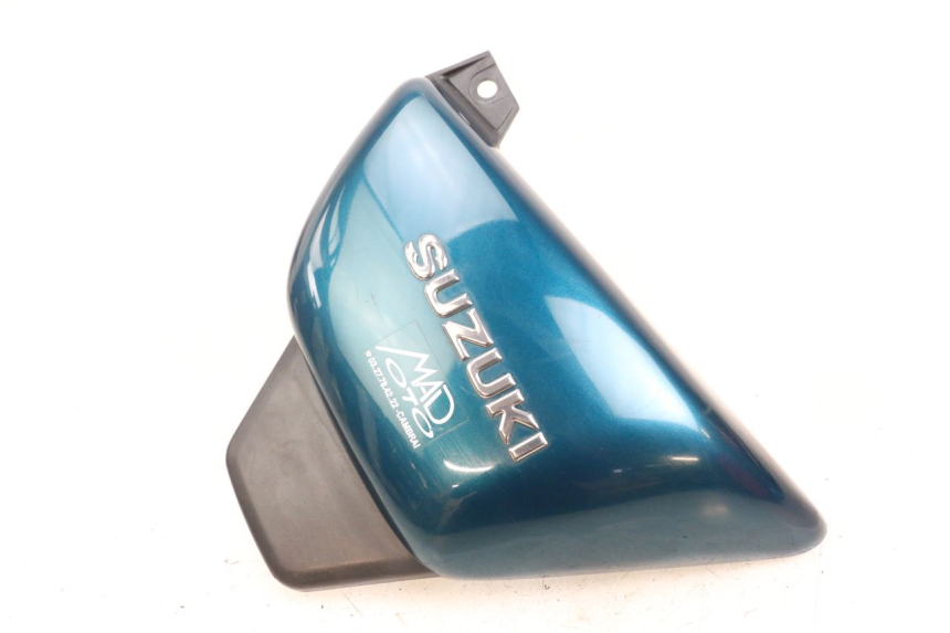 photo de CACHE SOUS SELLE DROIT SUZUKI GZ MARAUDER 125 (1998 - 2004)
