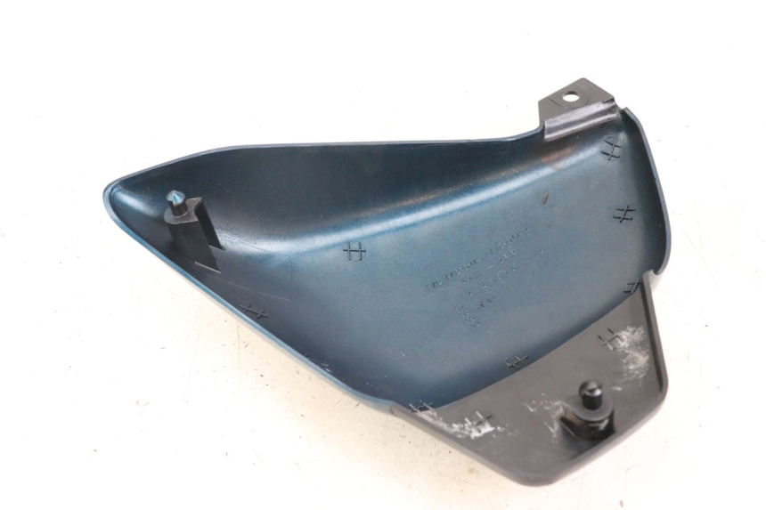photo de CACHE SOUS SELLE DROIT SUZUKI GZ MARAUDER 125 (1998 - 2004)