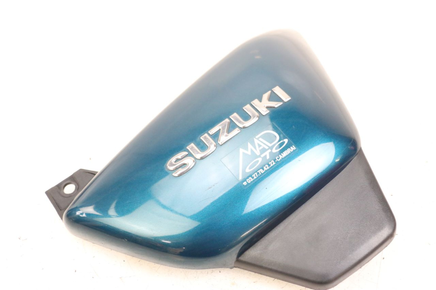 photo de CACHE SOUS SELLE DROIT SUZUKI GZ MARAUDER 125 (1998 - 2004)