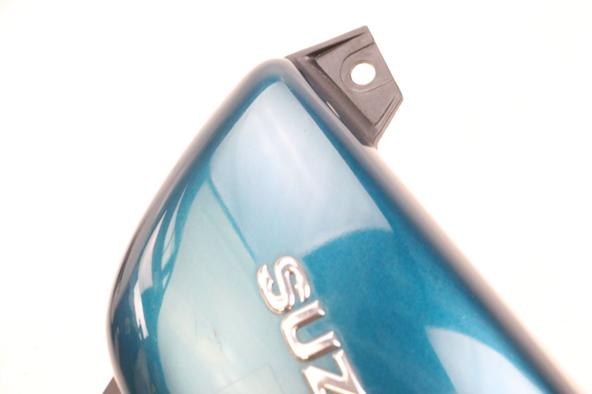 photo de CACHE SOUS SELLE DROIT SUZUKI GZ MARAUDER 125 (1998 - 2004)