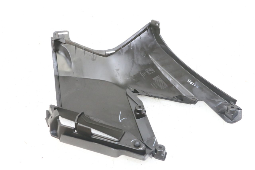 photo de CACHE SOUS SELLE DROIT APRILIA SXR 50 (2021 - 2023)