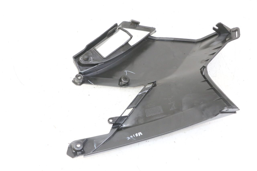 photo de CACHE SOUS SELLE DROIT APRILIA SXR 50 (2021 - 2023)