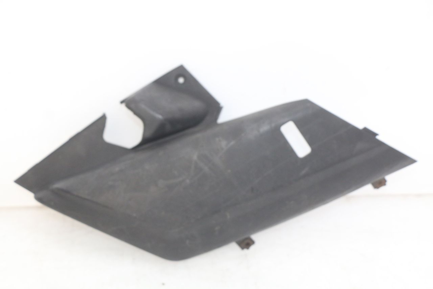 photo de CACHE SOUS SELLE DROIT YAMAHA X-MAX XMAX 250 (2006 - 2009)