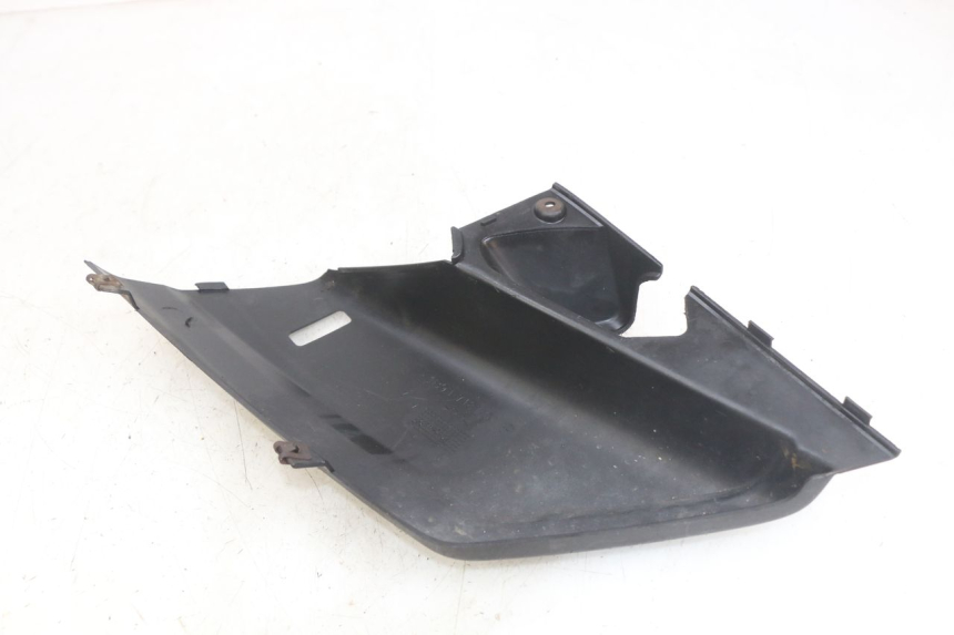 photo de CACHE SOUS SELLE DROIT YAMAHA X-MAX XMAX 250 (2006 - 2009)