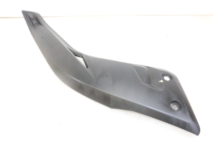 photo de CACHE SOUS SELLE DROIT YAMAHA X-MAX XMAX 125 (2010 - 2014)