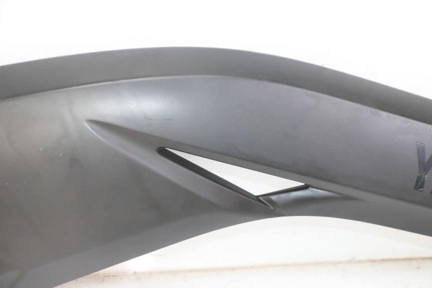 photo de CACHE SOUS SELLE DROIT YAMAHA X-MAX XMAX 125 (2010 - 2014)