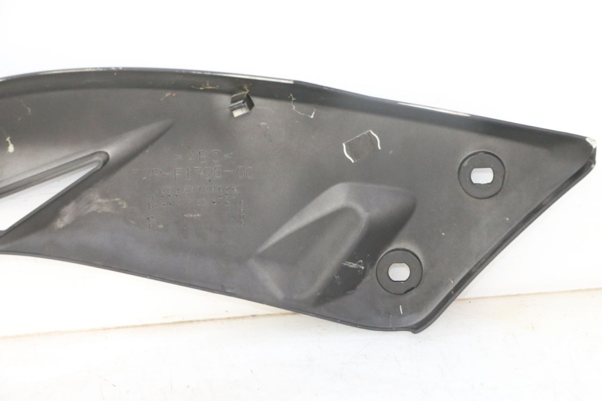 photo de CACHE SOUS SELLE DROIT YAMAHA X-MAX XMAX 125 (2010 - 2014)