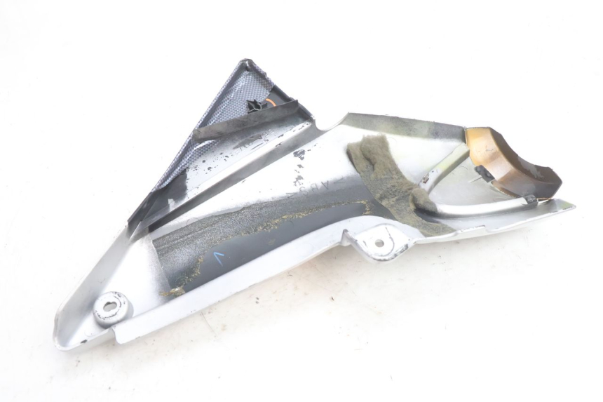 photo de CACHE SOUS SELLE DROIT YAMAHA XJR 1300 (1998 - 2002) - Vue d’ensemble