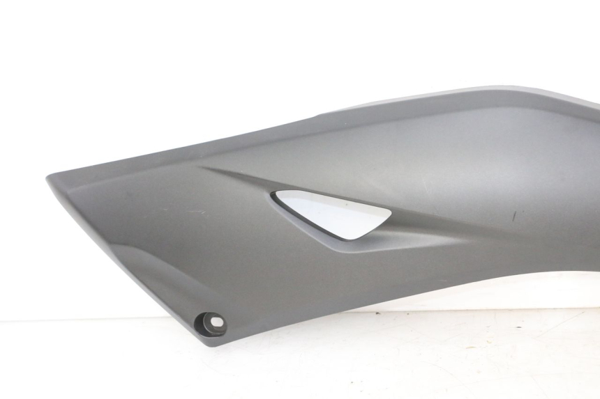 photo de CACHE SOUS SELLE DROIT YAMAHA XMAX X-MAX 125 (2021 - 2025)