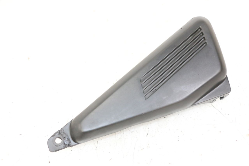 photo de CACHE SOUS SELLE DROIT YAMAHA FZS FAZER 600 (2001 - 2003)