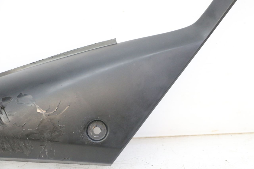 photo de CACHE SOUS SELLE DROIT YAMAHA TZR 50 (2008 - 2016)