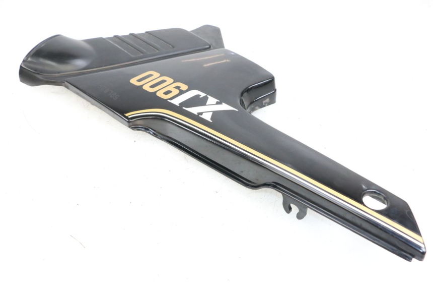 photo de CACHE SOUS SELLE DROIT YAMAHA XJ F 900 (1983 - 1994)