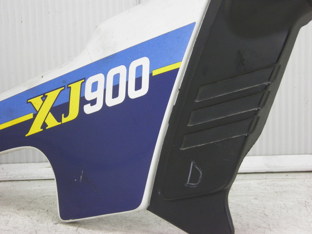 photo de CACHE SOUS SELLE DROIT YAMAHA XJ F 900 (1983 - 1994)