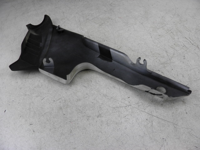 photo de CACHE SOUS SELLE DROIT YAMAHA XJ F 900 (1983 - 1994)