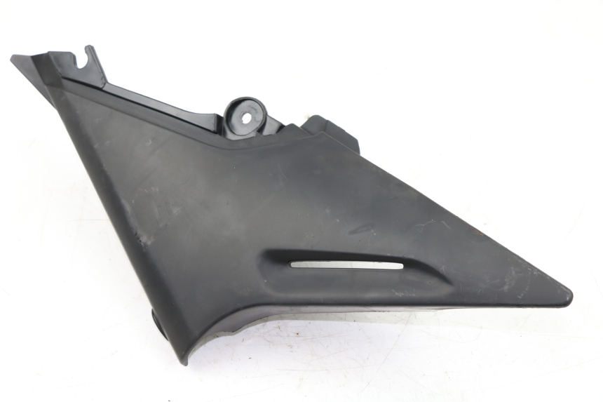 photo de CACHE SOUS SELLE DROIT YAMAHA XJS DIVERSION 600 (2000 - 2003)