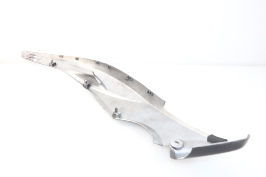 photo de CACHE SOUS SELLE DROIT YAMAHA XP T-MAX TMAX ABS 500 (2004 - 2007)