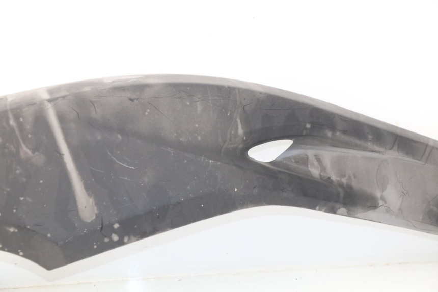 photo de CACHE SOUS SELLE DROIT YAMAHA XP T-MAX TMAX ABS 500 (2004 - 2007)