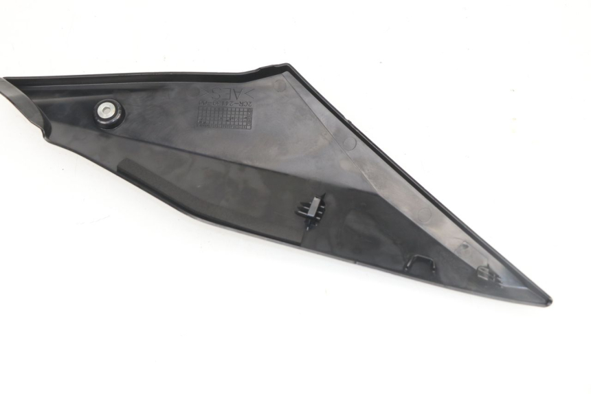 photo de CACHE SOUS SELLE DROIT YAMAHA YZF R1M R1 M 1000 (2015 - 2020)