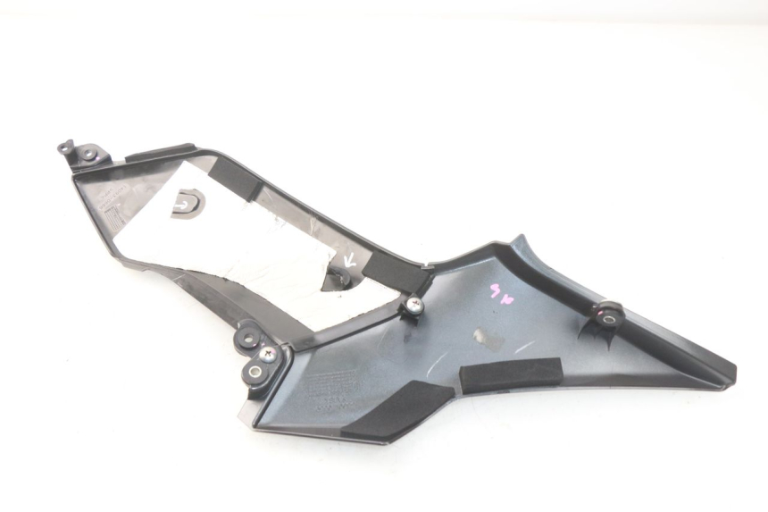 photo de CACHE SOUS SELLE DROIT KAWASAKI Z Z900 900 (2017 - 2019)