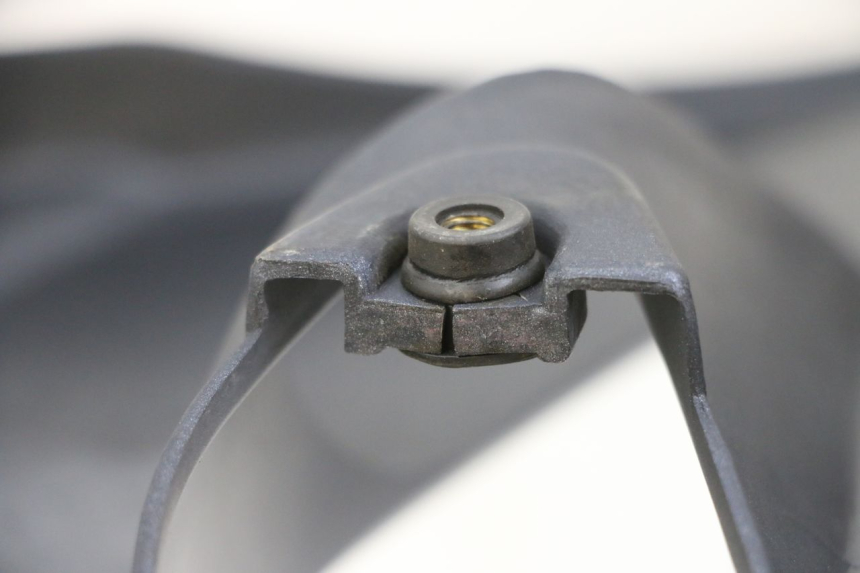 photo de CACHE SOUS SELLE DROIT KAWASAKI ZR 7 750 (1999 - 2001) - Marquages et références