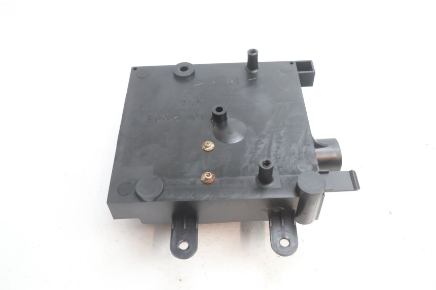 photo de CACHE SOUS SELLE YAMAHA FJR 1300 (2001 - 2005) - Autre angle de vue