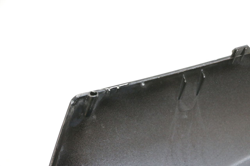 photo de CACHE SOUS SELLE MBK FLIPPER 115 (2013 - 2017) - Détail de la pièce