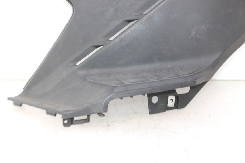 photo de CACHE SOUS SELLE GAUCHE KYMCO AGILITY CITY 16P 125 (2015 - 2024) - Autre angle de vue