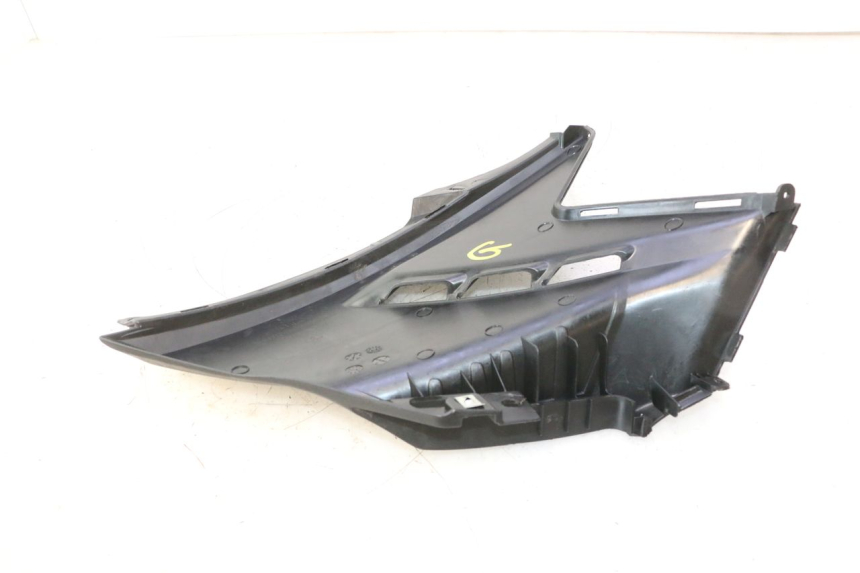 photo de CACHE SOUS SELLE GAUCHE KYMCO AGILITY CITY 16P 125 (2015 - 2024) - État de surface