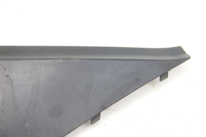 photo de CACHE SOUS SELLE GAUCHE APRILIA ATLANTIC 500 (2002 - 2003)