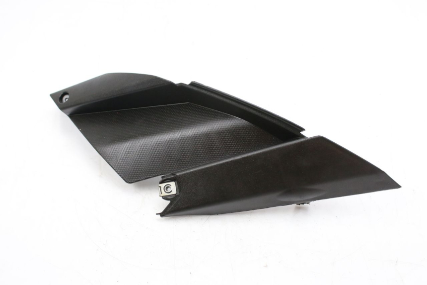 photo de CACHE SOUS SELLE GAUCHE APRILIA SR R 2T LC 50 (2018 - 2021)
