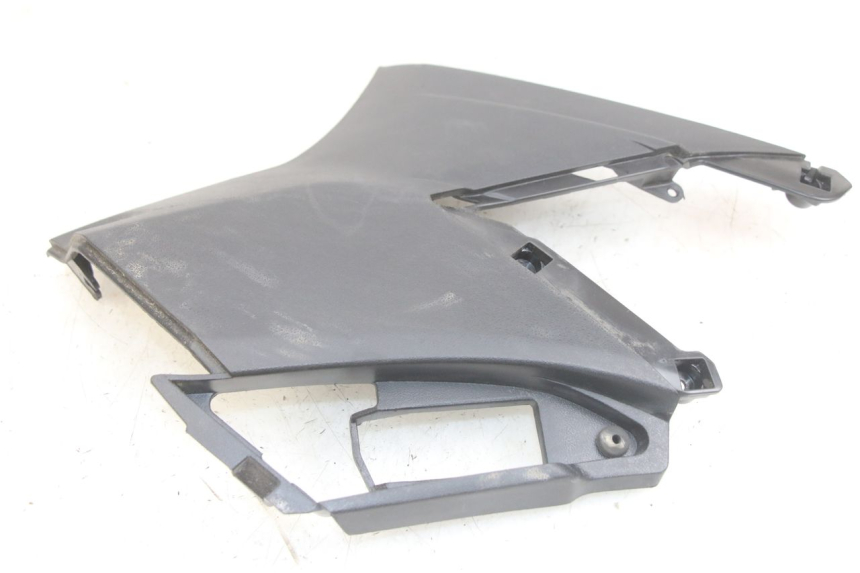 photo de CACHE SOUS SELLE GAUCHE APRILIA SXR 50 (2021 - 2023)