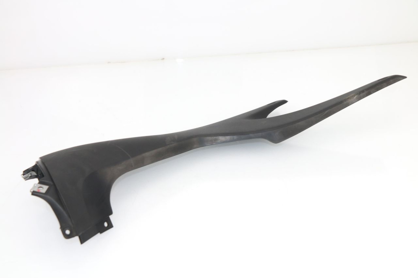 photo de CACHE SOUS SELLE GAUCHE APRILIA TUONO 125 (2003 - 2005)