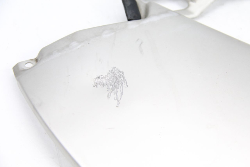 photo de CACHE SOUS SELLE GAUCHE BMW R GS 1200 (2005 - 2007)