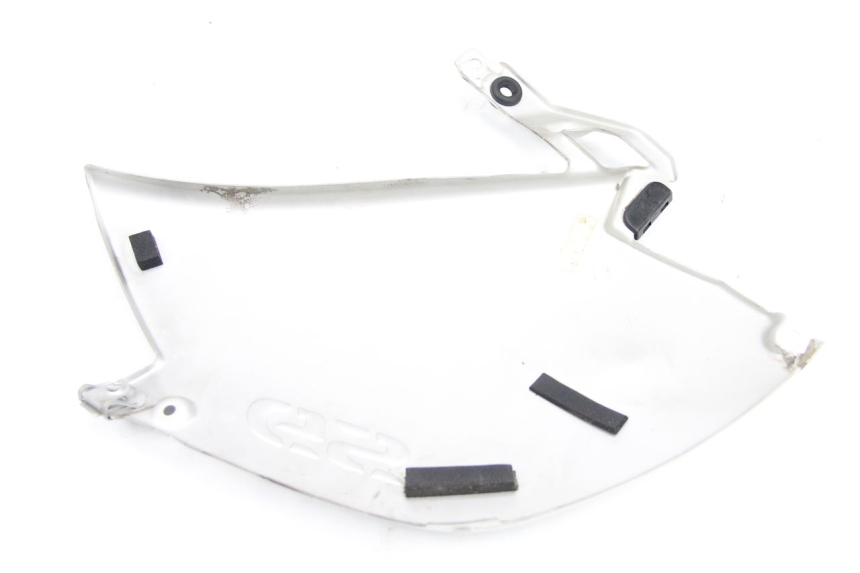 photo de CACHE SOUS SELLE GAUCHE BMW R GS 1200 (2005 - 2007)