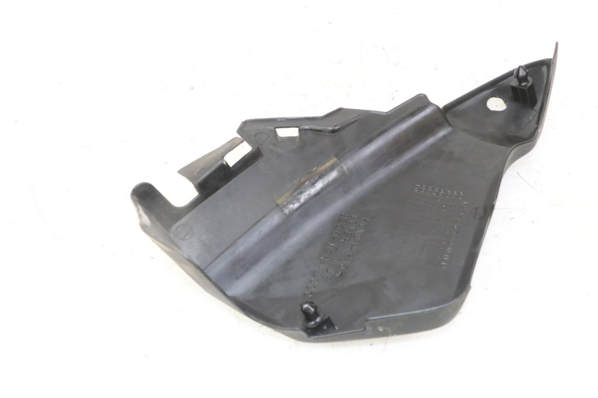 photo de CACHE SOUS SELLE GAUCHE HONDA CBF 500 (2004 - 2007)
