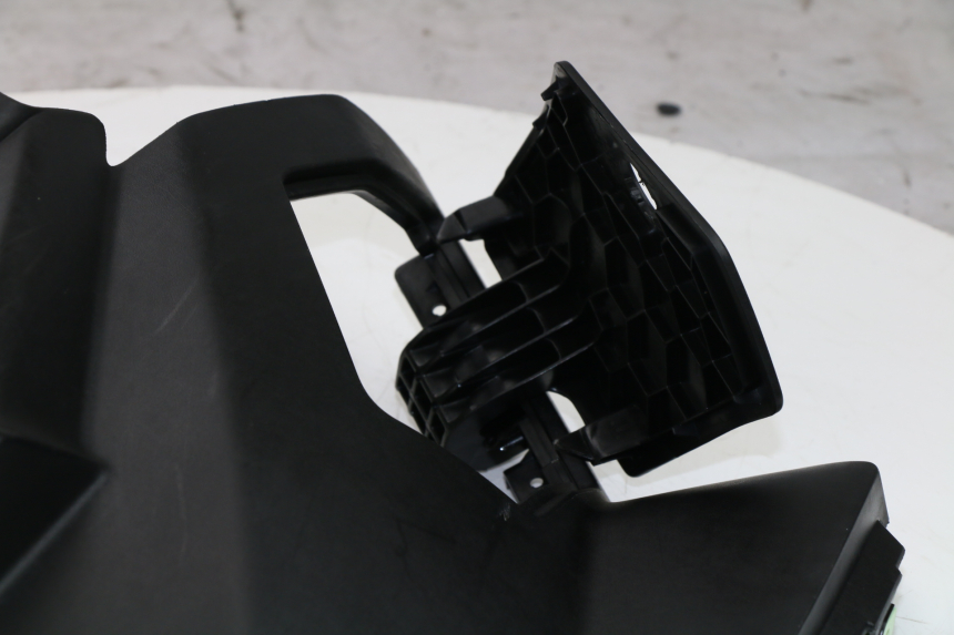 photo de CACHE SOUS SELLE GAUCHE PEUGEOT CITYSTAR 125 (2011 - 2017)