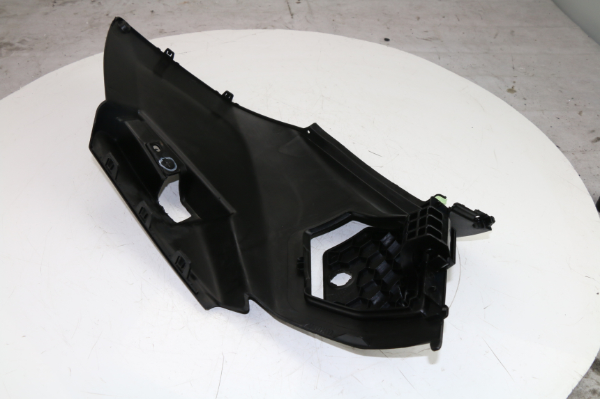 photo de CACHE SOUS SELLE GAUCHE PEUGEOT CITYSTAR 125 (2011 - 2017)