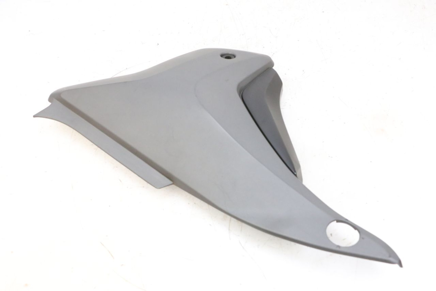 photo de CACHE SOUS SELLE GAUCHE KSR CODE 125 (2018 - 2020) - Gros plan technique