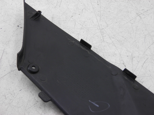 photo de CACHE SOUS SELLE GAUCHE DAELIM S2 FI 125 (2008 - 2012) - Vue d’ensemble