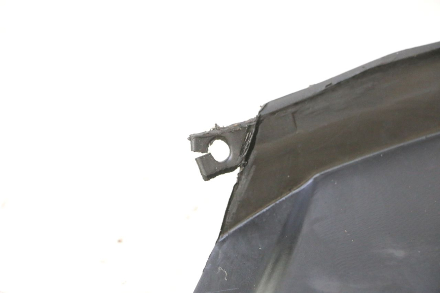 photo de CACHE SOUS SELLE GAUCHE CF MOTO E-CHARM 125 (2005 - 2008) - Détail de la pièce