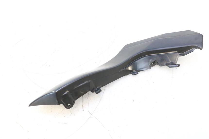 photo de CACHE SOUS SELLE GAUCHE KAWASAKI ER-6 ER6 F ABS 650 (2012 - 2016) - Détail de la pièce