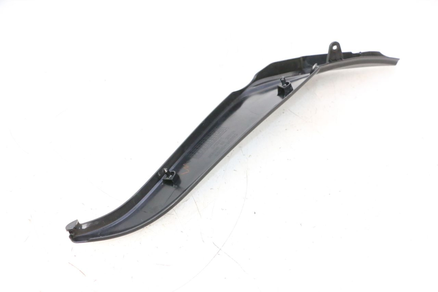 photo de CACHE SOUS SELLE GAUCHE KAWASAKI ER-6 ER6 N 650 (2005 - 2009) - Points de fixation