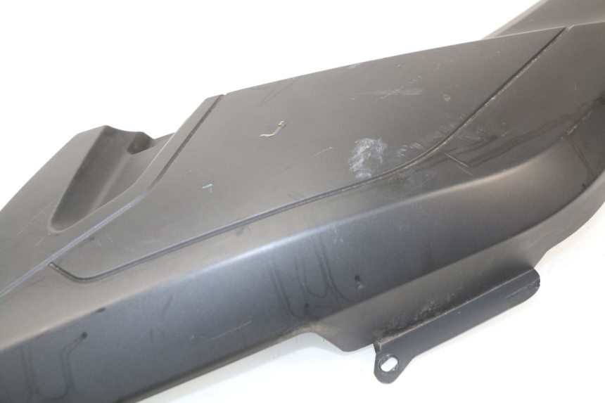 photo de CACHE SOUS SELLE GAUCHE MBK EVOLIS 125 (2014 - 2018)