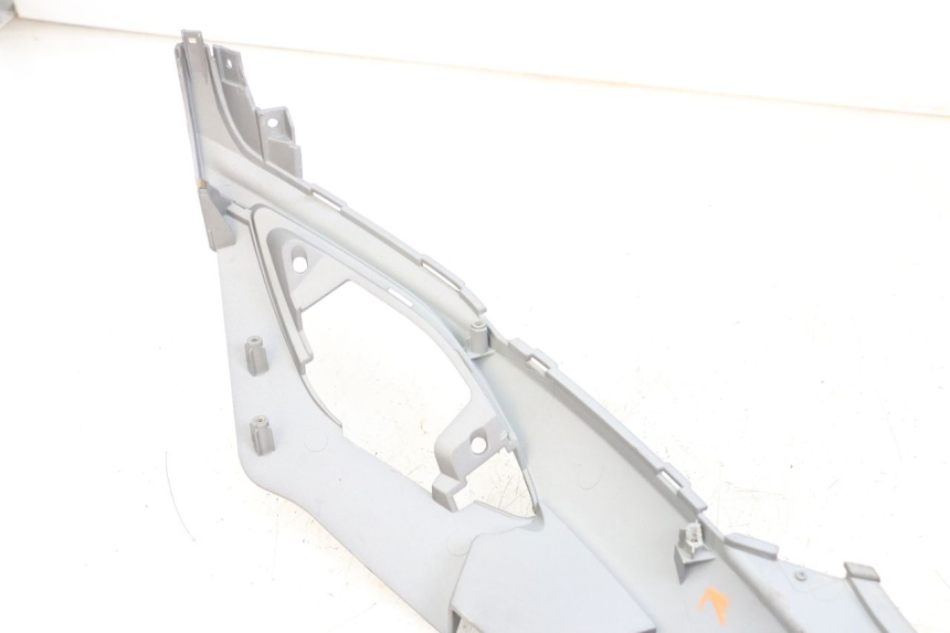photo de CACHE SOUS SELLE GAUCHE SYM FIDDLE 3 III 125 (2014 - 2020)