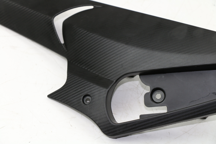 photo de CACHE SOUS SELLE GAUCHE GILERA RUNNER SP 50 (2009 - 2017)