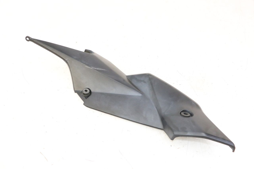 photo de CACHE SOUS SELLE GAUCHE SUZUKI GSR 750 (2011 - 2017)