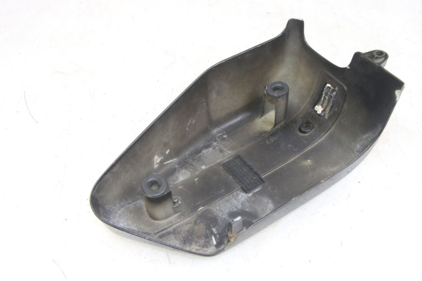 photo de CACHE SOUS SELLE GAUCHE HONDA CA REBEL 125 (1995 - 2001)